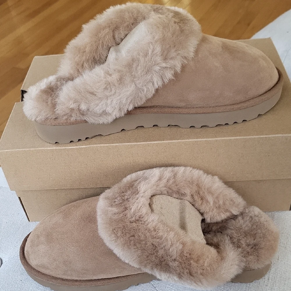 UGG Women's Classic Slippers II in Tan with Plush Fur - Picture 3 of 9